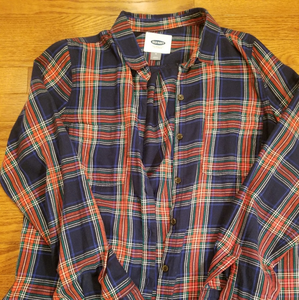 🔴🔴Old Navy Flannal Top🔴🔴